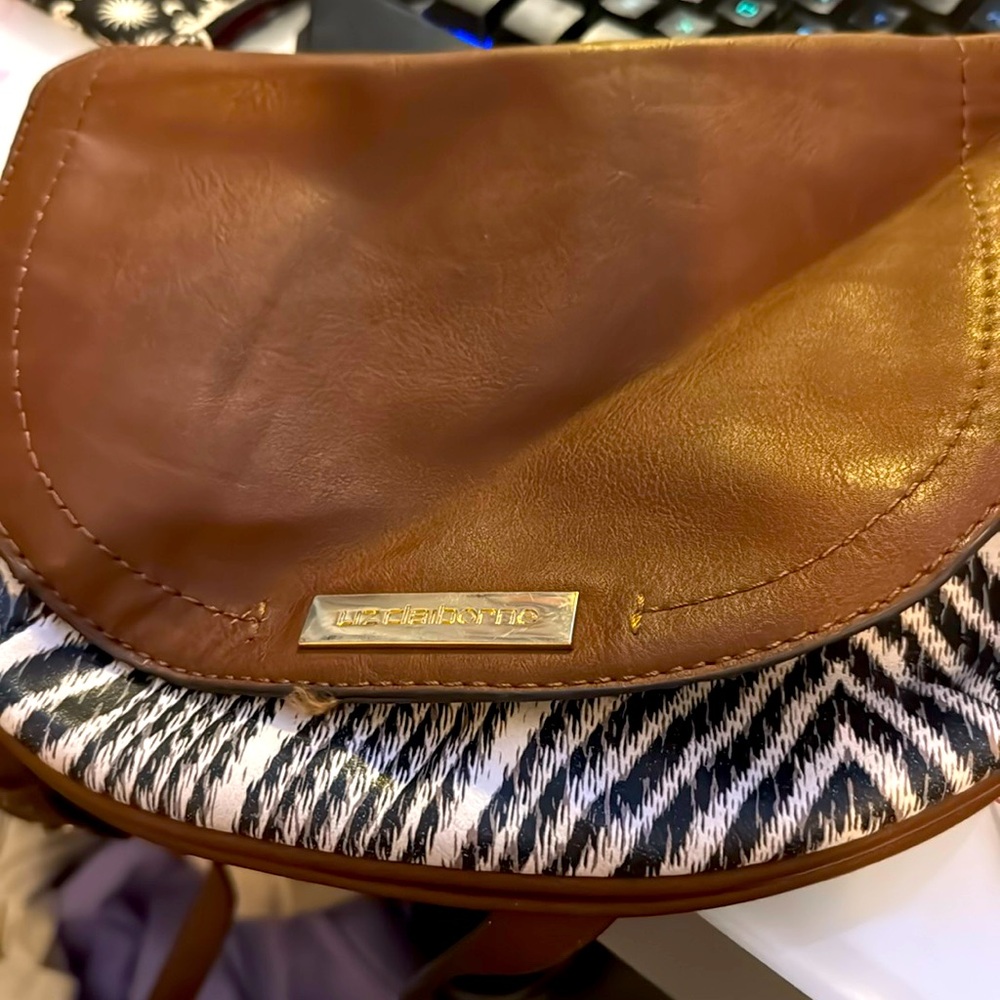 Crossbody bag